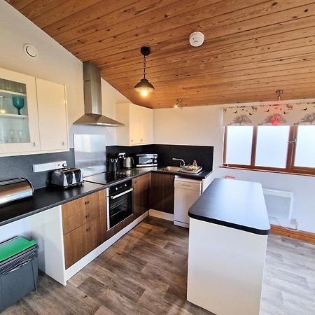 Ochil 8 With Private Hot Tub - Fife - Loch Leven - Lomond Hills Villa Kelty Exteriör bild