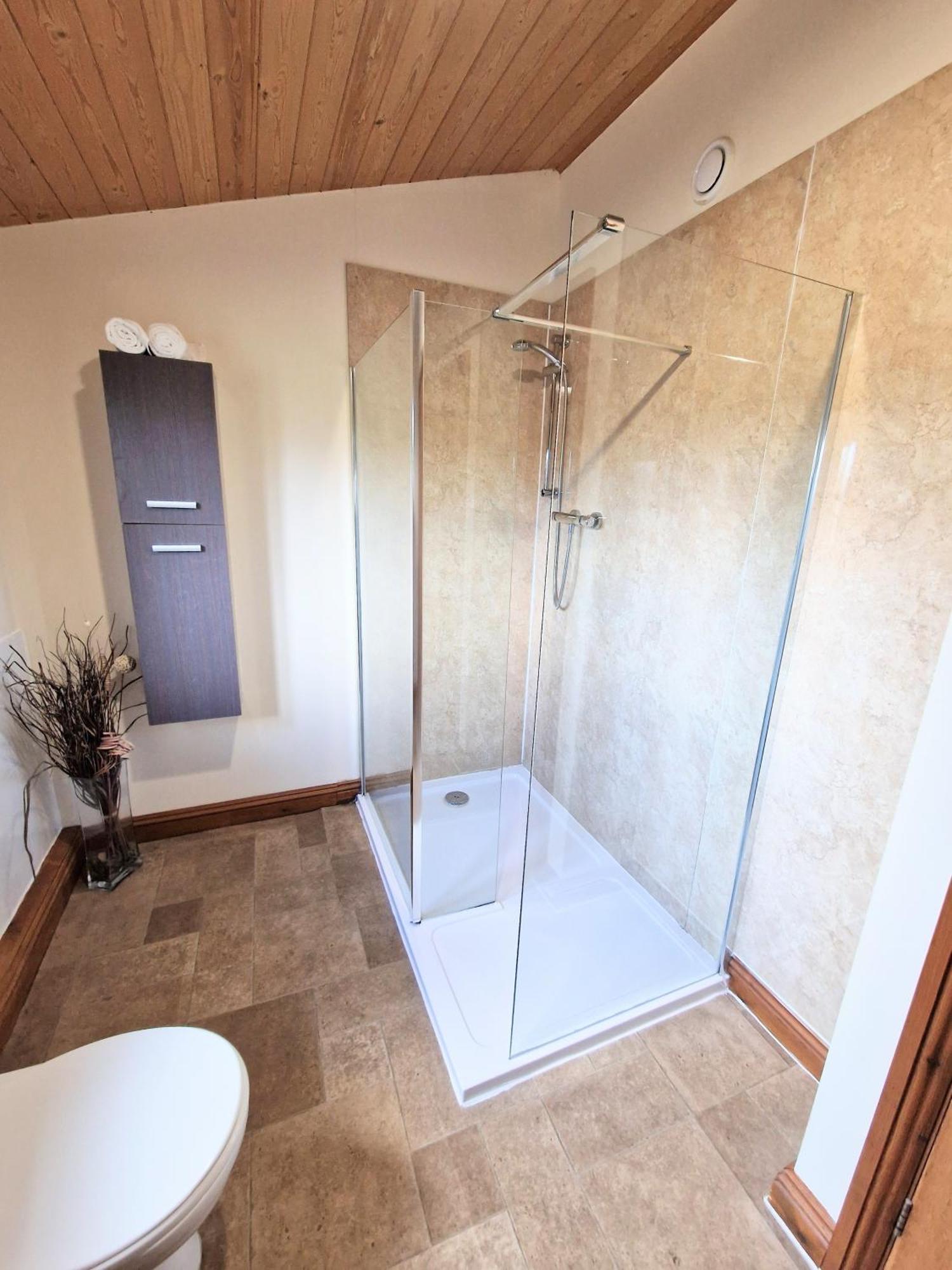 Ochil 8 With Private Hot Tub - Fife - Loch Leven - Lomond Hills Villa Kelty Exteriör bild