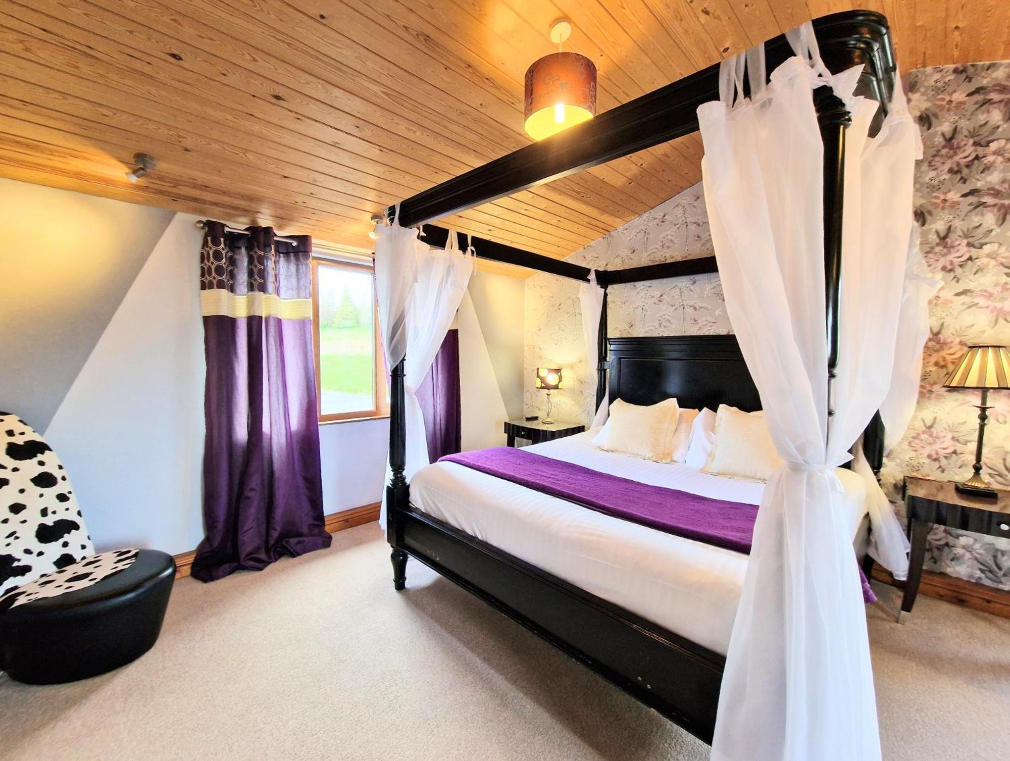 Ochil 8 With Private Hot Tub - Fife - Loch Leven - Lomond Hills Villa Kelty Exteriör bild