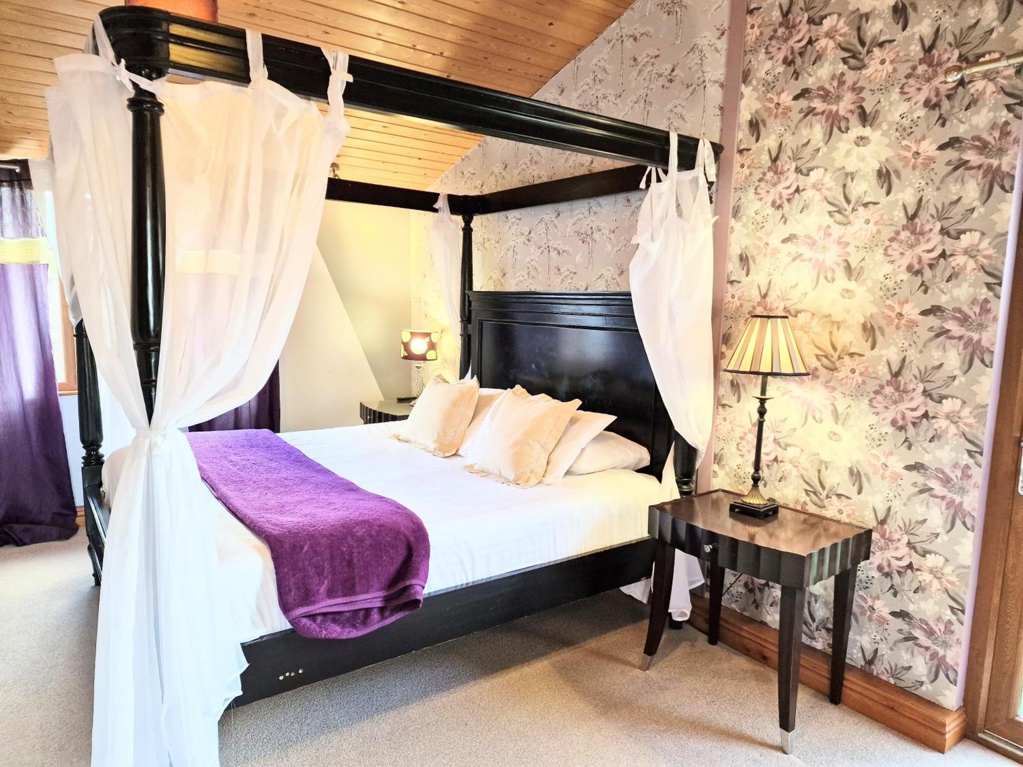Ochil 8 With Private Hot Tub - Fife - Loch Leven - Lomond Hills Villa Kelty Exteriör bild